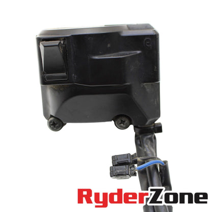 2020 - 2024 YAMAHA YZF R1 R1M LEFT CONTROL HEADLIGHT SWITCH ELECTRICAL OEM