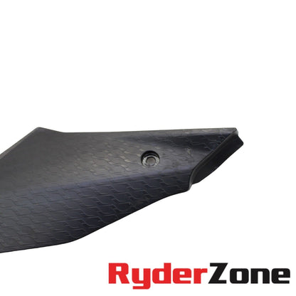 2015 - 2019 YAMAHA YZF R1 RIGHT GAS TANK FUEL CELL PANEL COVER TRIM 2CR-24139-00