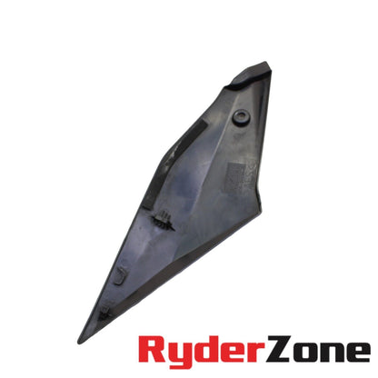 2015 - 2019 YAMAHA YZF R1 RIGHT GAS TANK FUEL CELL PANEL COVER TRIM 2CR-24139-00
