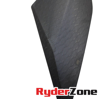 2015 - 2019 YAMAHA YZF R1 RIGHT GAS TANK FUEL CELL PANEL COVER TRIM 2CR-24139-00
