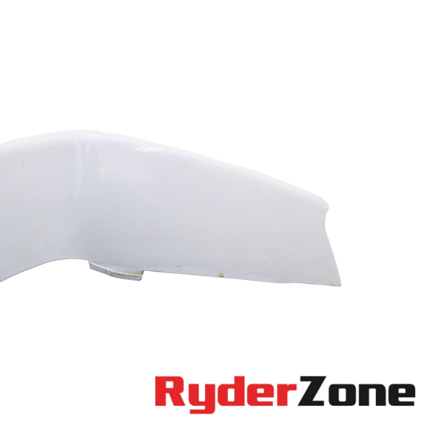 2005 2006 SUZUKI GSXR 1000 REAR RIGHT TAIL FAIRING COWL PLASTIC WHITE STOCK