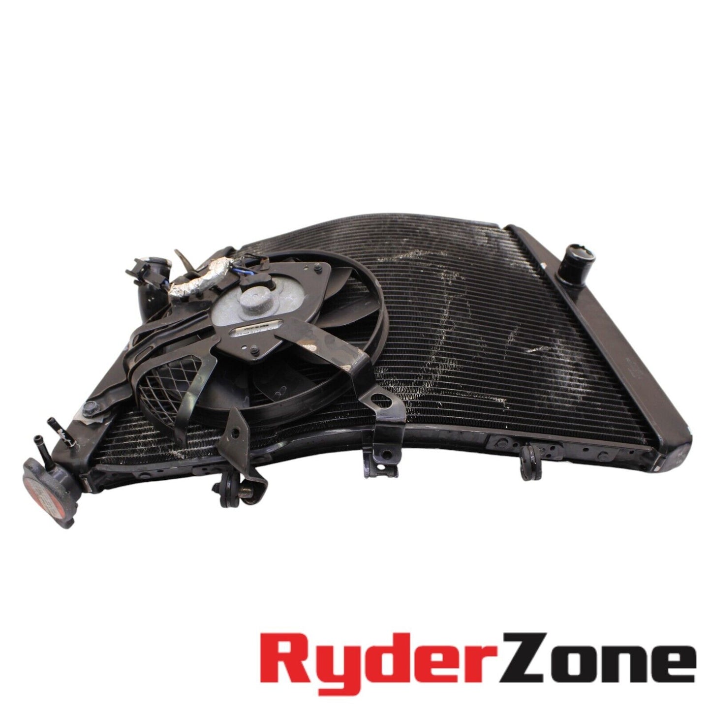 2009 - 2016 SUZUKI GSXR 1000 RADIATOR ENGINE COOLER MOTOR COOLING FAN *BENT*