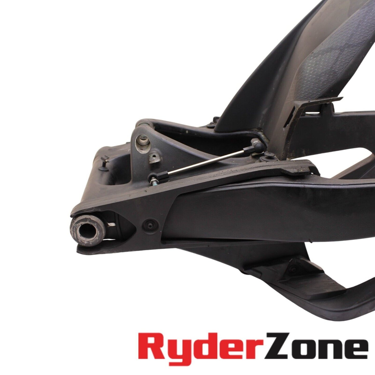 2020 - 2023 BMW S1000RR SWINGARM REAR FENDER CHAIN GUIDE SWING ARM BLACK STOCK