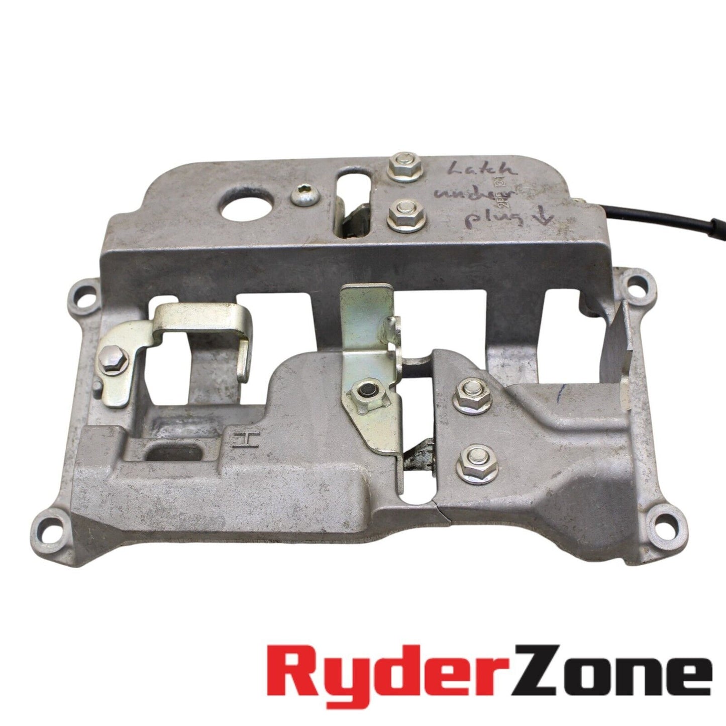 2018 - 2020 TRACER 900 SEAT LATCH Mechanism LOCK & BRACKET