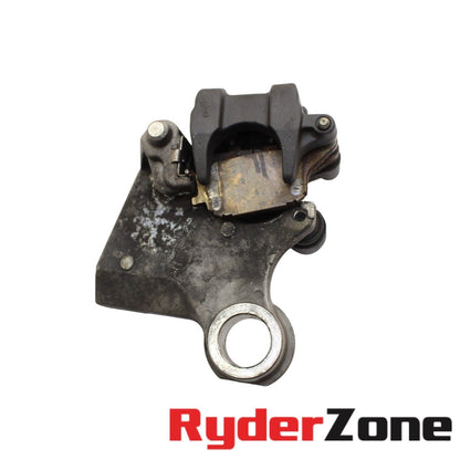 2006 - 2016 YAMAHA YZF R6 SOPORTE DE SOPORTE DE PINZA DE FRENO TRASERO CON/Pastilla en buen estado 