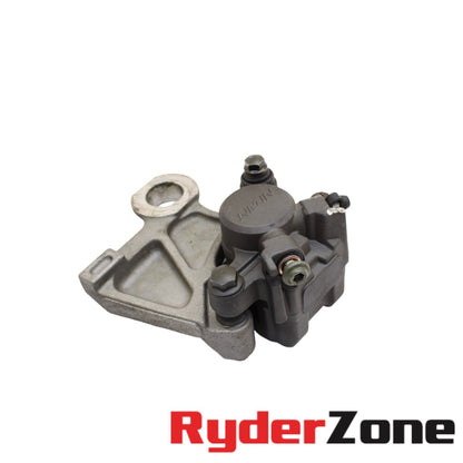 2006 - 2016 YAMAHA YZF R6 SOPORTE DE SOPORTE DE PINZA DE FRENO TRASERO CON/Pastilla en buen estado 