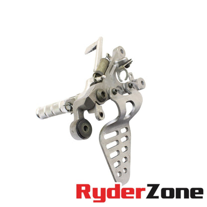 2006 2007 YAMAHA YZF R6 ESTRIBERA TRASERA DERECHA DEL CONDUCTOR PEDAL DE FRENO 