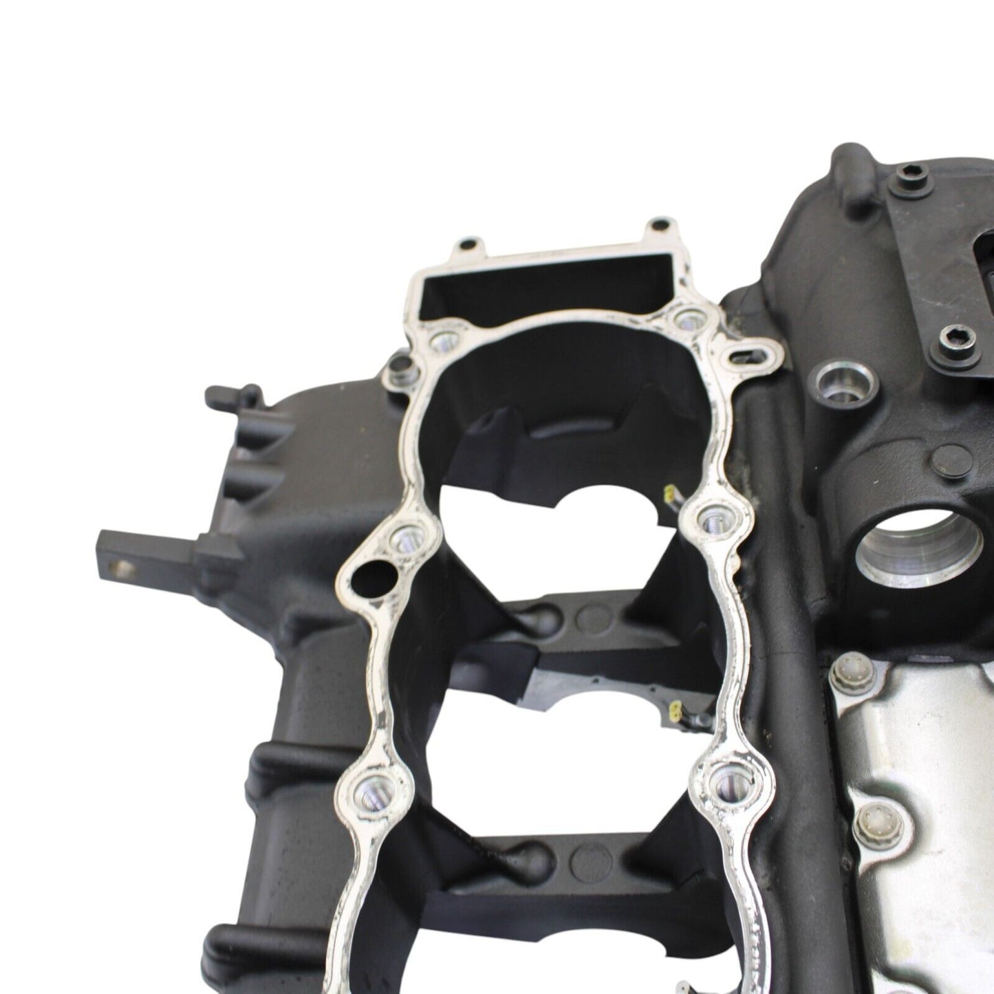 2020 - 2024 YAMAHA YZF R1 ENGINE MOTOR CRANKCASE CRANK CASES *DAMAGED*