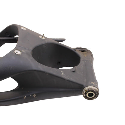2006 - 2008 TRIUMPH DAYTONA 675 SWINGARM REAR MOUNT BRACKET STOCK *SCUFFED*