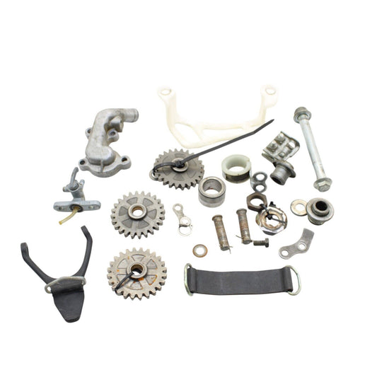 1996 - 2001 Suzuki RM80 GEARS ASSEMBLY NUT BOLTS FUEL PETCOCK