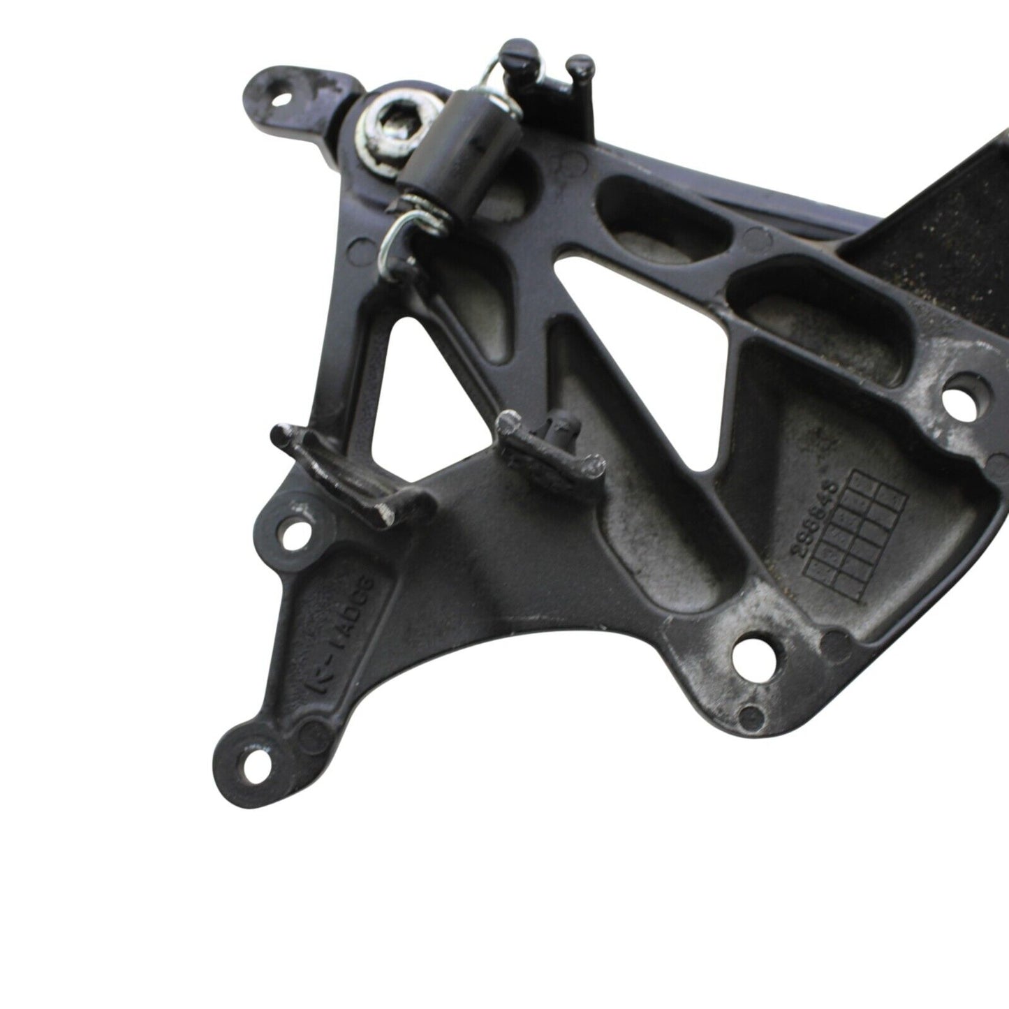 2017 - 2024 SUZUKI GSXR 1000 R RIGHT REARSET FOOTREST BRACKET PEDAL 43511-17K00