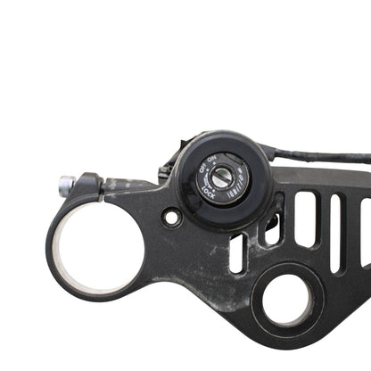 2020 - 2024 YAMAHA YZF R1 R1M FORKS UPPER TRIPLE TREE CLAMP BLACK STRAIGHT