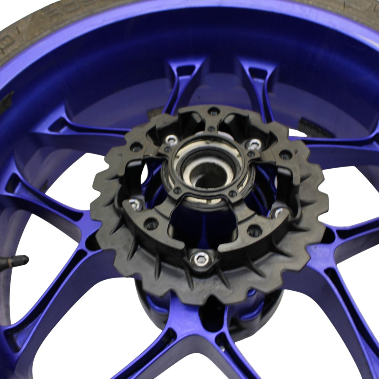 2020 - 2024 YAMAHA YZF R1 R1M REAR WHEEL RIM TIRE ROTOR SPROCKET ASSEMBLY BLUE
