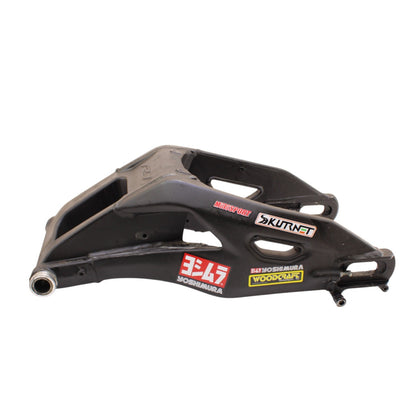 2020 - 2024 YAMAHA YZF R1 R1M SWINGARM BACK SUSPENSION REAR SWING ARM STOCK