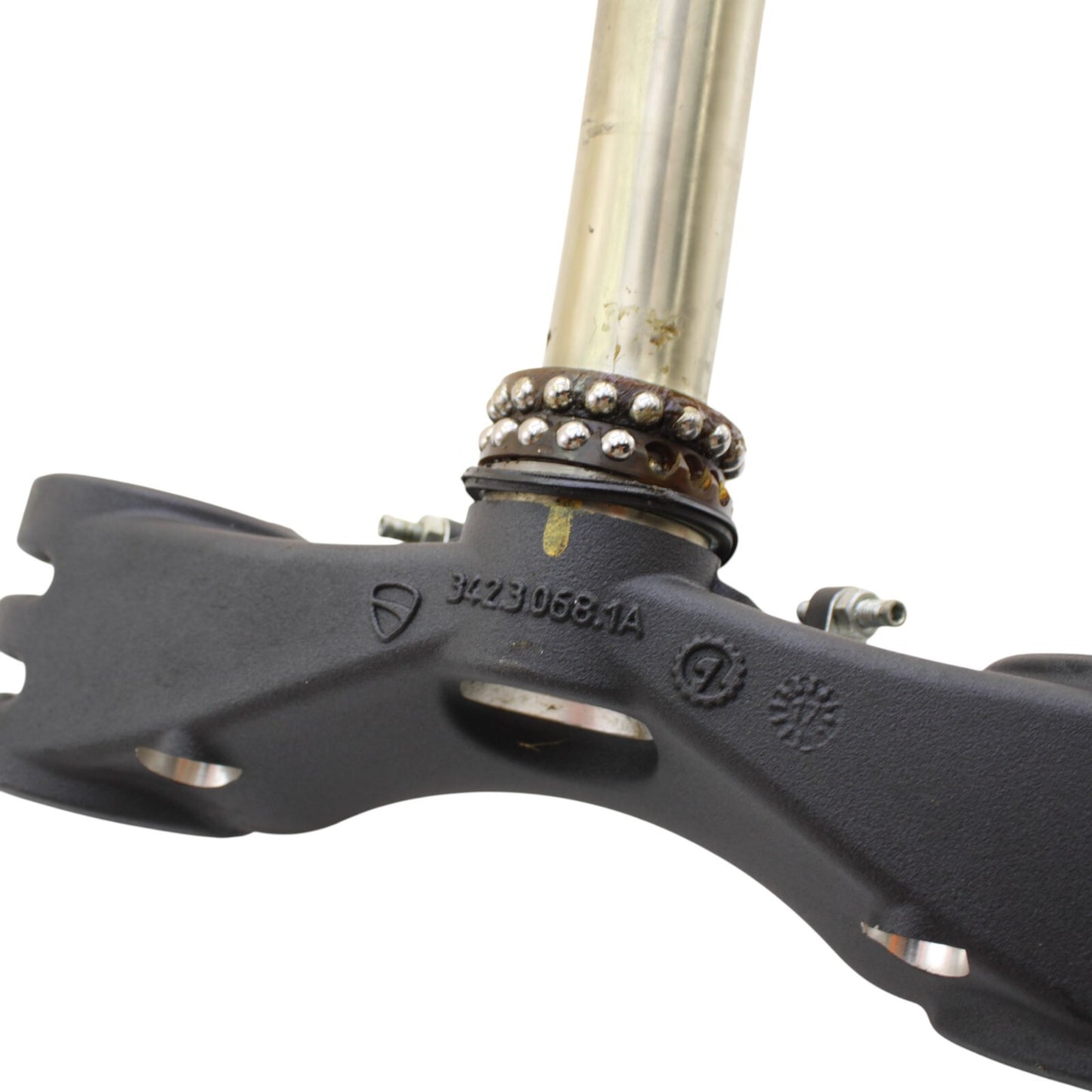 2018 - 2024 DUCATI PANIGALE V4 V4S TRIPLE TREE CLAMP LOWER *DAMAGED/FOR PARTS*