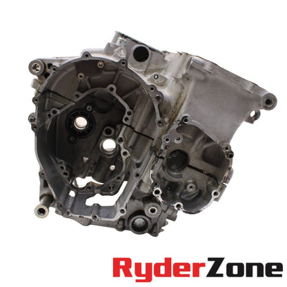 2016 - 2018 KAWASAKI NINJA ZX10R CRANKCASE LOWER CYLINDERS JUGS *shipping*