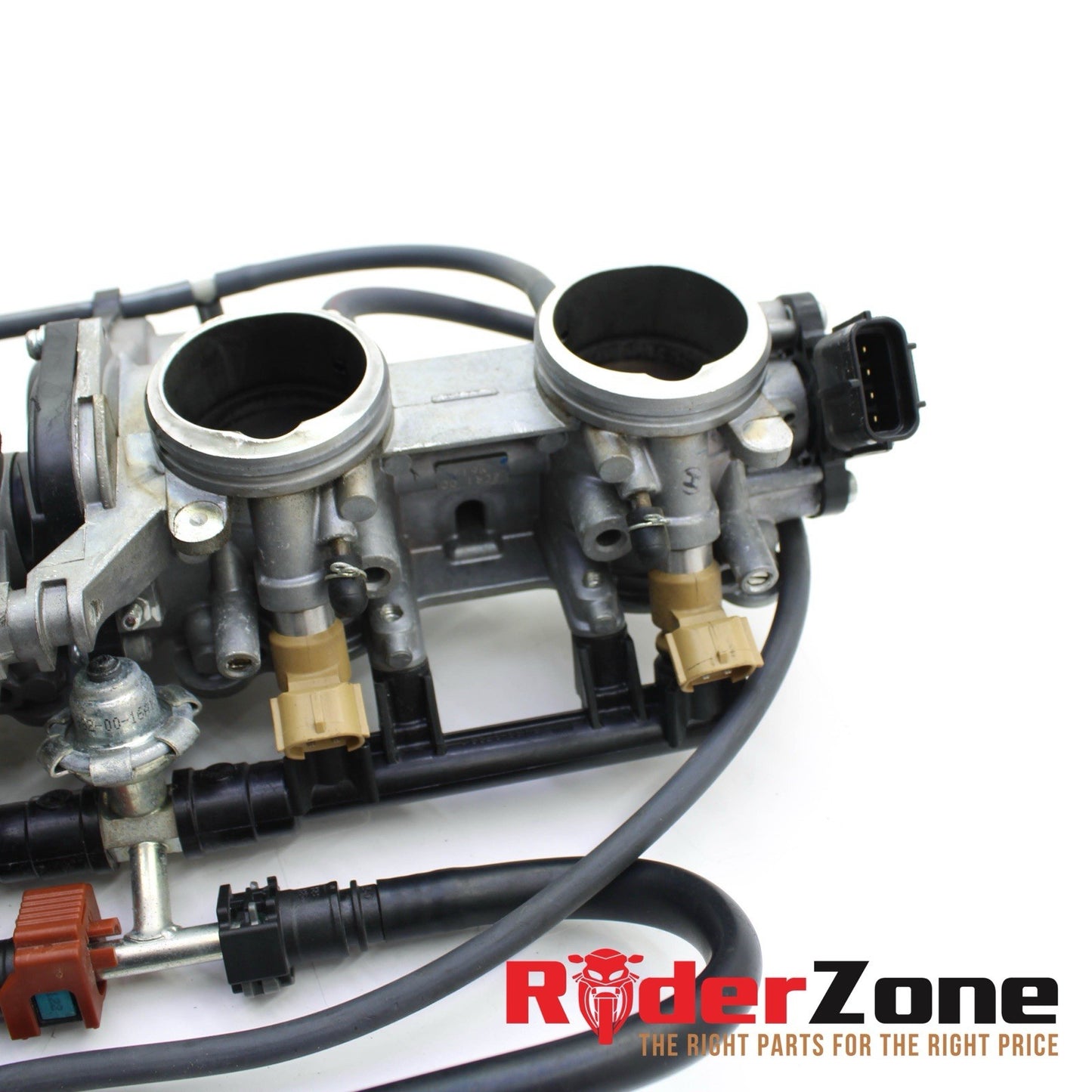 2016 - 2018 YAMAHA YZF R1S MAIN THROTTLE BODY FUEL INJECTORS SILVER FUEL LINE