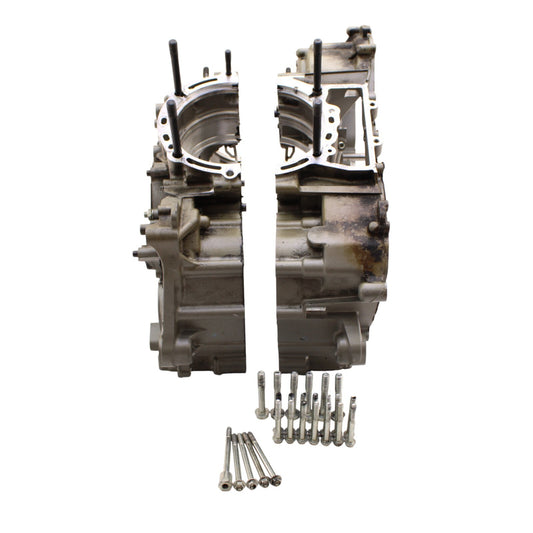 2020 - 2025 DUCATI PANIGALE V2 ENGINE CRANKCASE CRANK CASE ASSEMBLEY BOLTS OEM