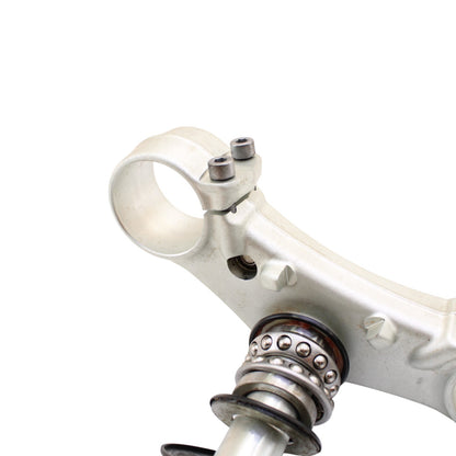 2009 - 2012 TRIUMPH DAYTONA 675R 675 LOWER TRIPLE TREE FORK STEM STRAIGHT SILVER