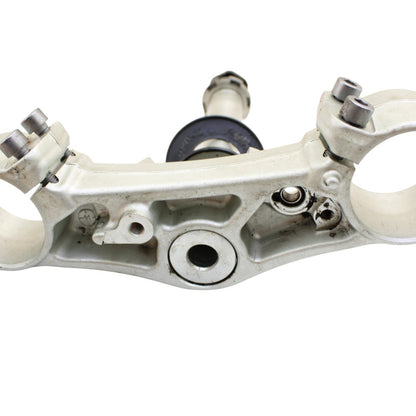 2009 - 2012 TRIUMPH DAYTONA 675R 675 LOWER TRIPLE TREE FORK STEM STRAIGHT SILVER