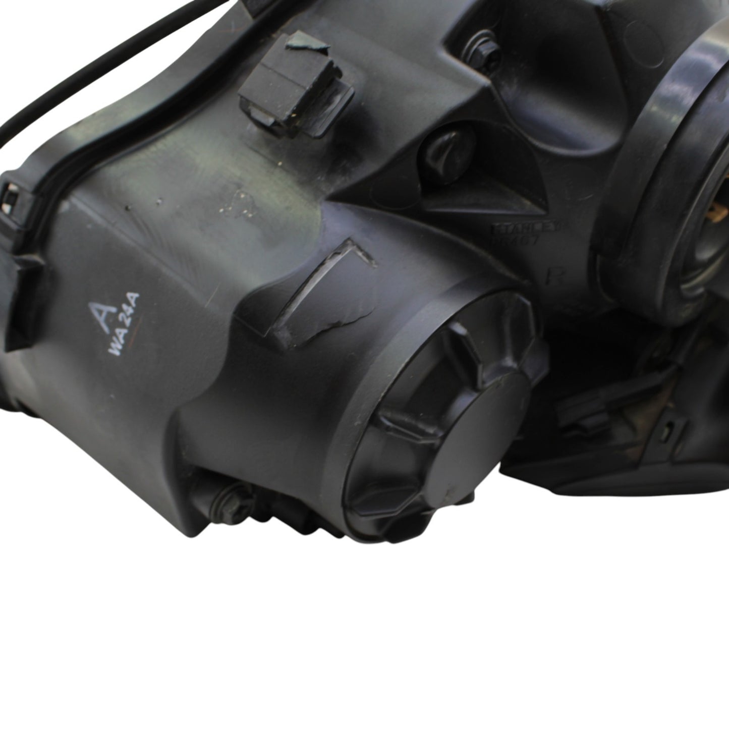 2004 - 2008 YAMAHA YZF R1 FRONT HEADLIGHT HEAD LAMP OEM STOCK *BROKEN TAB*