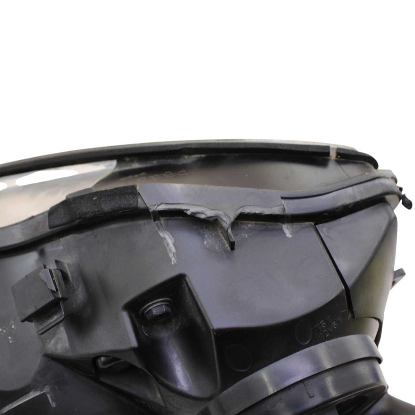 2004 - 2008 YAMAHA YZF R1 FRONT HEADLIGHT HEAD LAMP OEM STOCK *BROKEN TAB*