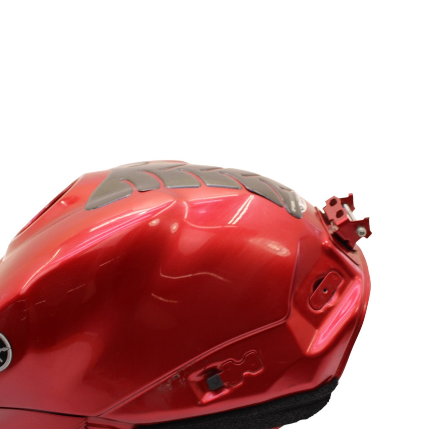2004 - 2008 YAMAHA YZF R1 FUEL GAS TANK PETROL RESERVOIR RED STOCK *DENTED*