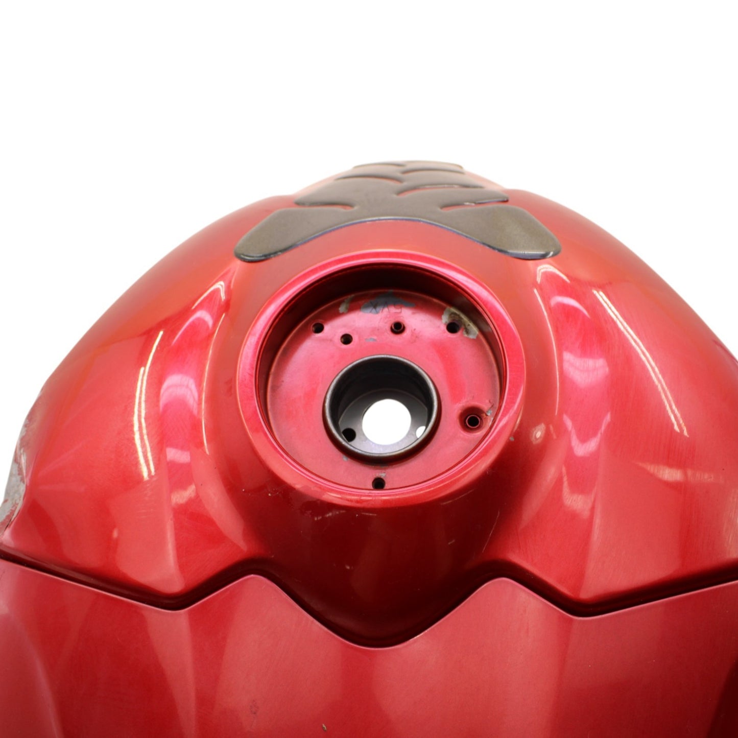 2004 - 2008 YAMAHA YZF R1 FUEL GAS TANK PETROL RESERVOIR RED STOCK *DENTED*