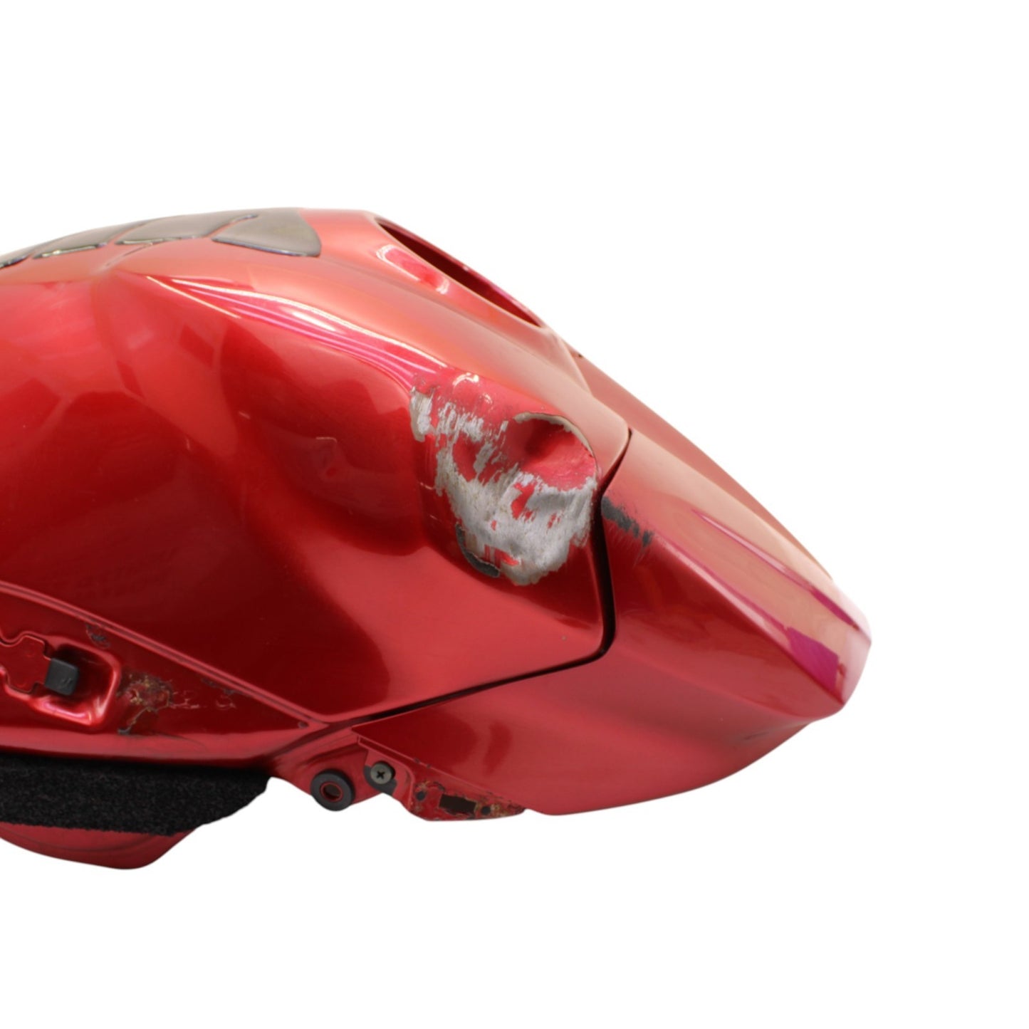 2004 - 2008 YAMAHA YZF R1 FUEL GAS TANK PETROL RESERVOIR RED STOCK *DENTED*