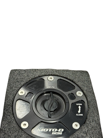 2006 - 2016 YAMAHA YZF R6 MOTO-D KEYLESS FUEL TANK GAS CAP BLACK