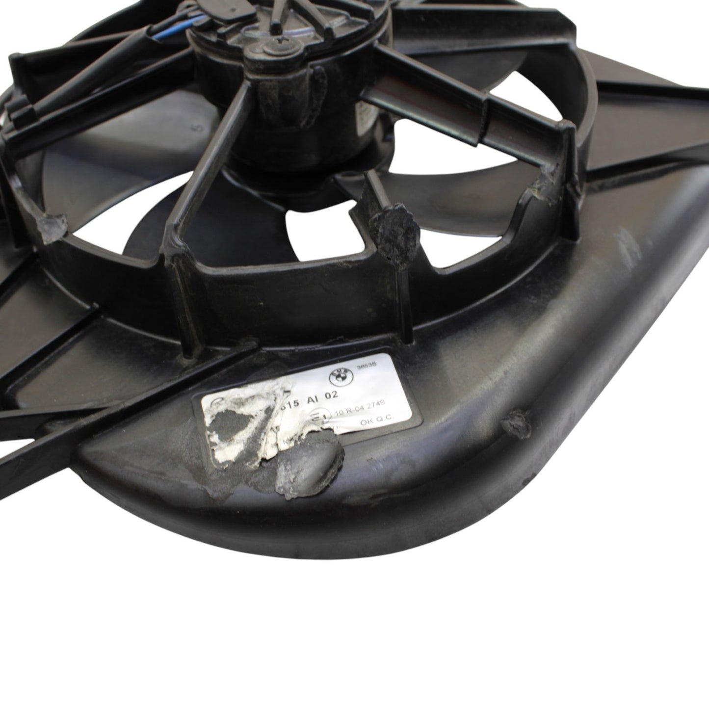 2020 - 2024 BMW S1000RR RADIATOR COOLING FAN ENGINGE MOTOR COOLER *BROKEN TAB*
