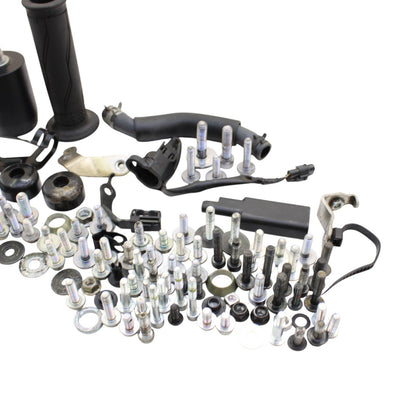 2020 - 2024 YAMAHA YZF R1 R1M BOLTS SCREWS NUTS WASHERS HARDWARE GRIP SET STOCK
