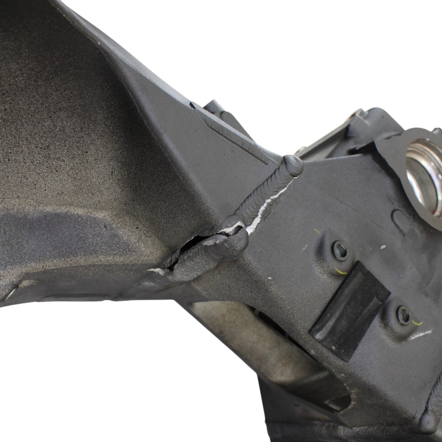 2020 - 2024 YAMAHA YZF R1 R1M MAIN FRAME CHASSIS *CRACKED/DAMAGED*