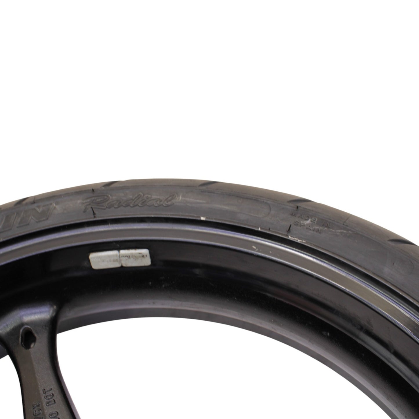 2007 2008 GSXR 1000 FRONT WHEEL RIM TIRE RUBBER BLACK STOCK 54111-41G10-019