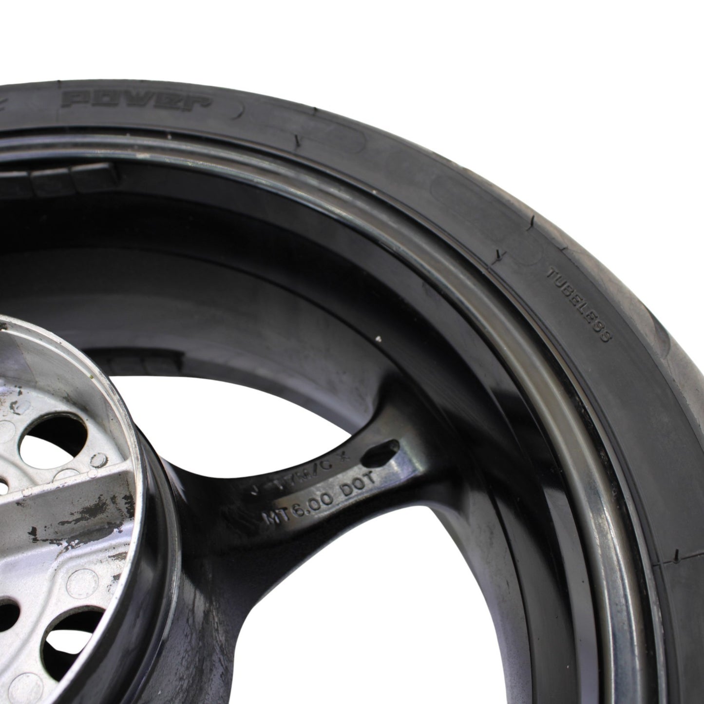 2005 - 2008 SUZUKI GSXR 1000 REAR WHEEL BACK RIM TIRE RUBBER BLACK STOCK