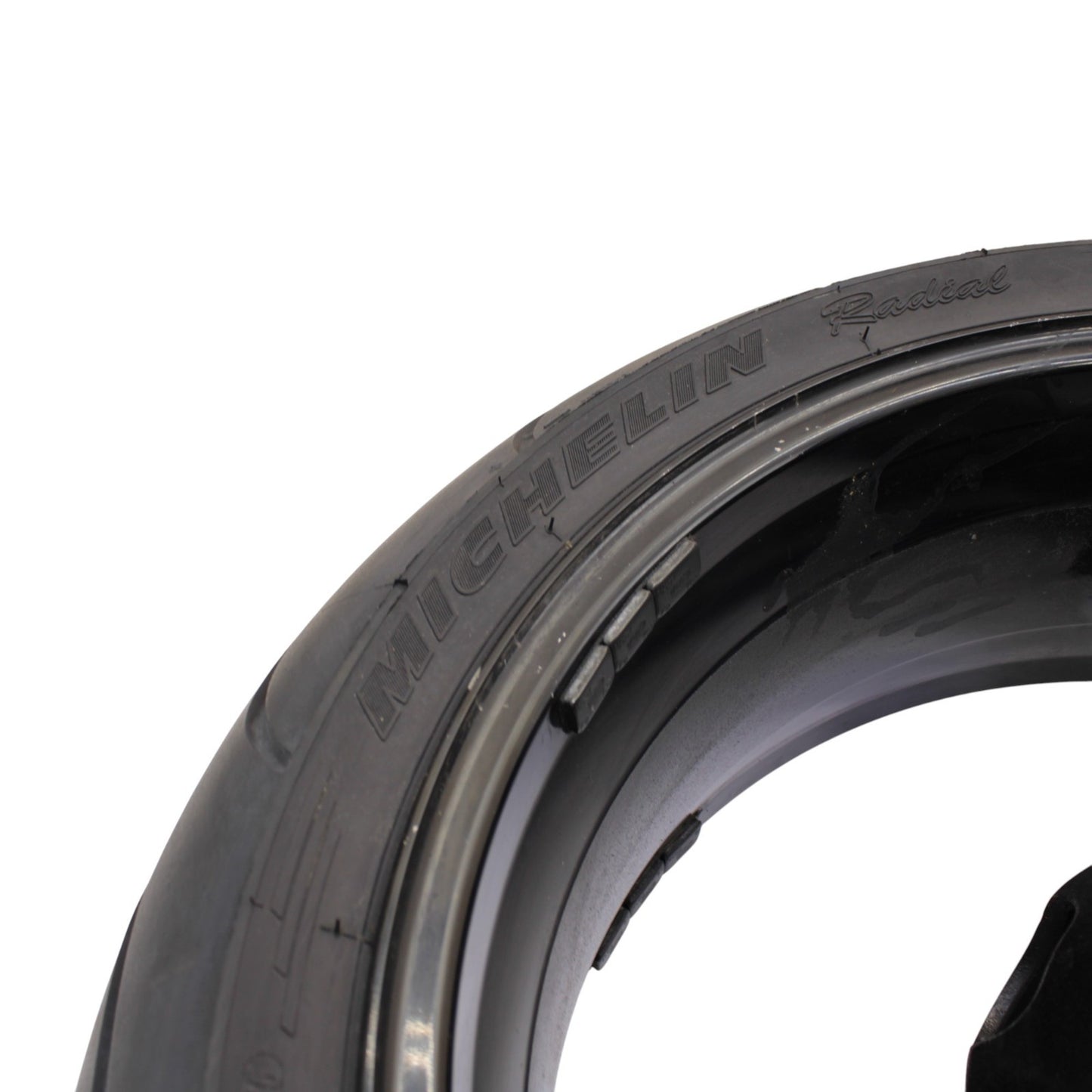 2005 - 2008 SUZUKI GSXR 1000 REAR WHEEL BACK RIM TIRE RUBBER BLACK STOCK