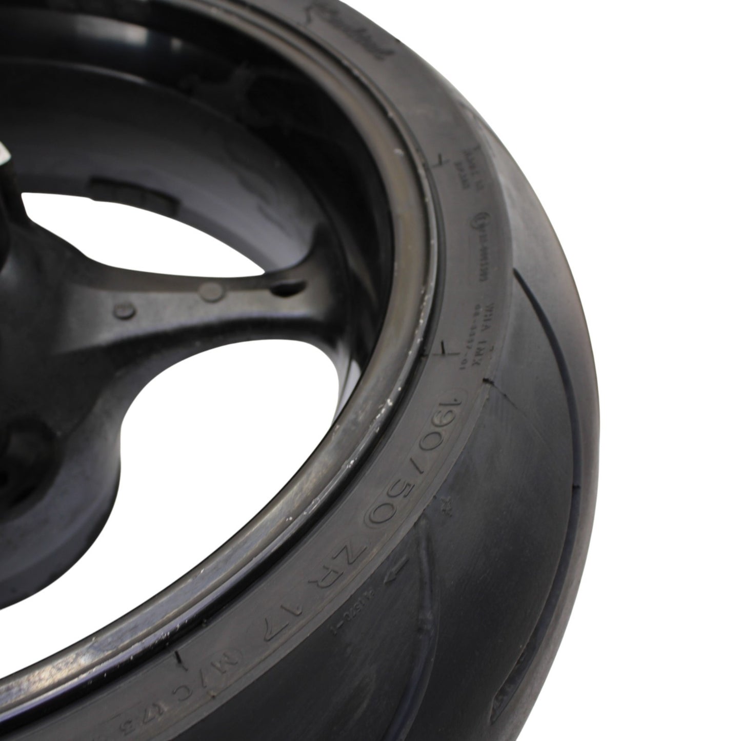 2005 - 2008 SUZUKI GSXR 1000 REAR WHEEL BACK RIM TIRE RUBBER BLACK STOCK