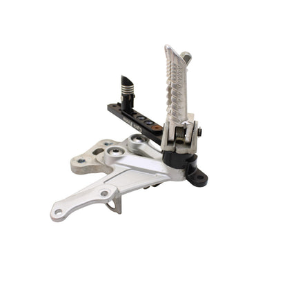 2005 - 2008 SUZUKI GSXR 1000 REARSET DRIVER FOOT PEG SHIFTER LEFT RIGHT SET
