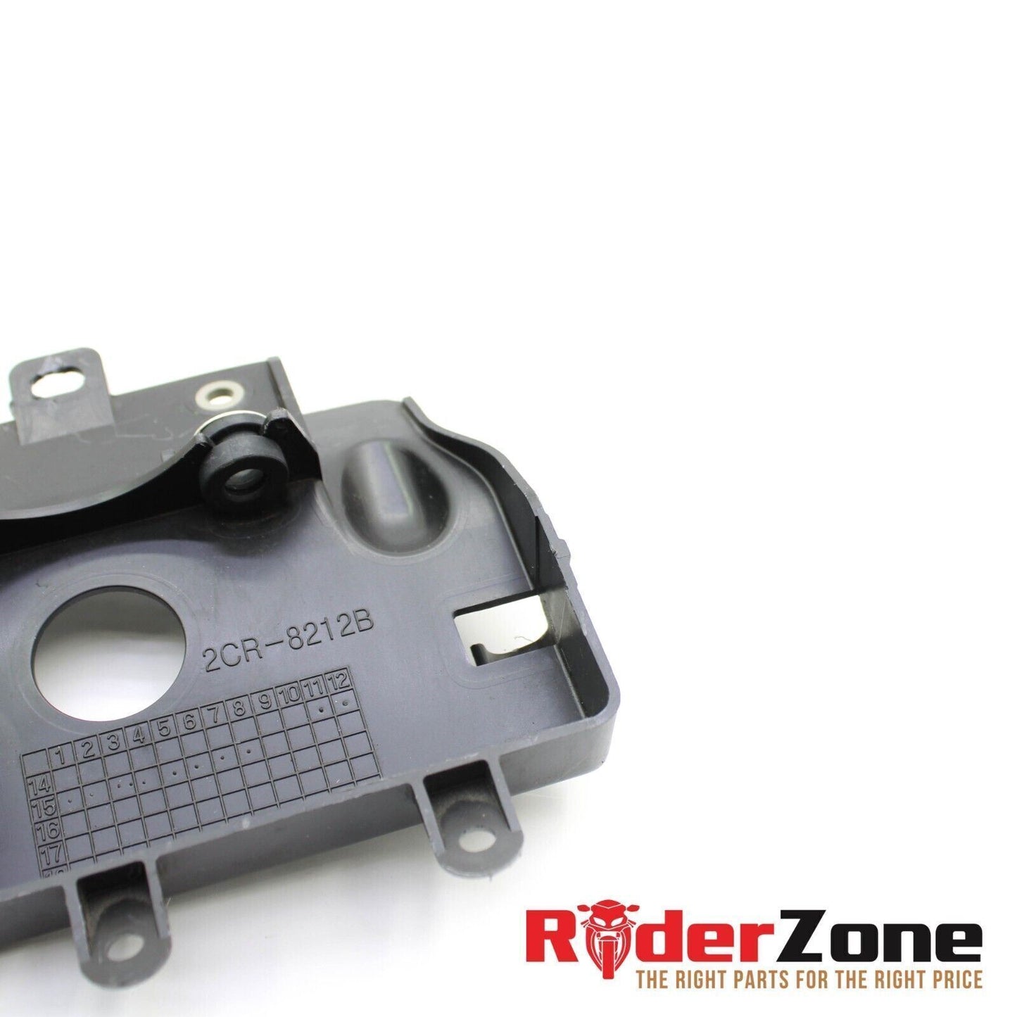 2015 - 2019 YAMAHA YZF R1 BATTERY TRAY UNDERTAIL BRAKCET MOUNT OEM 2CR-8212B