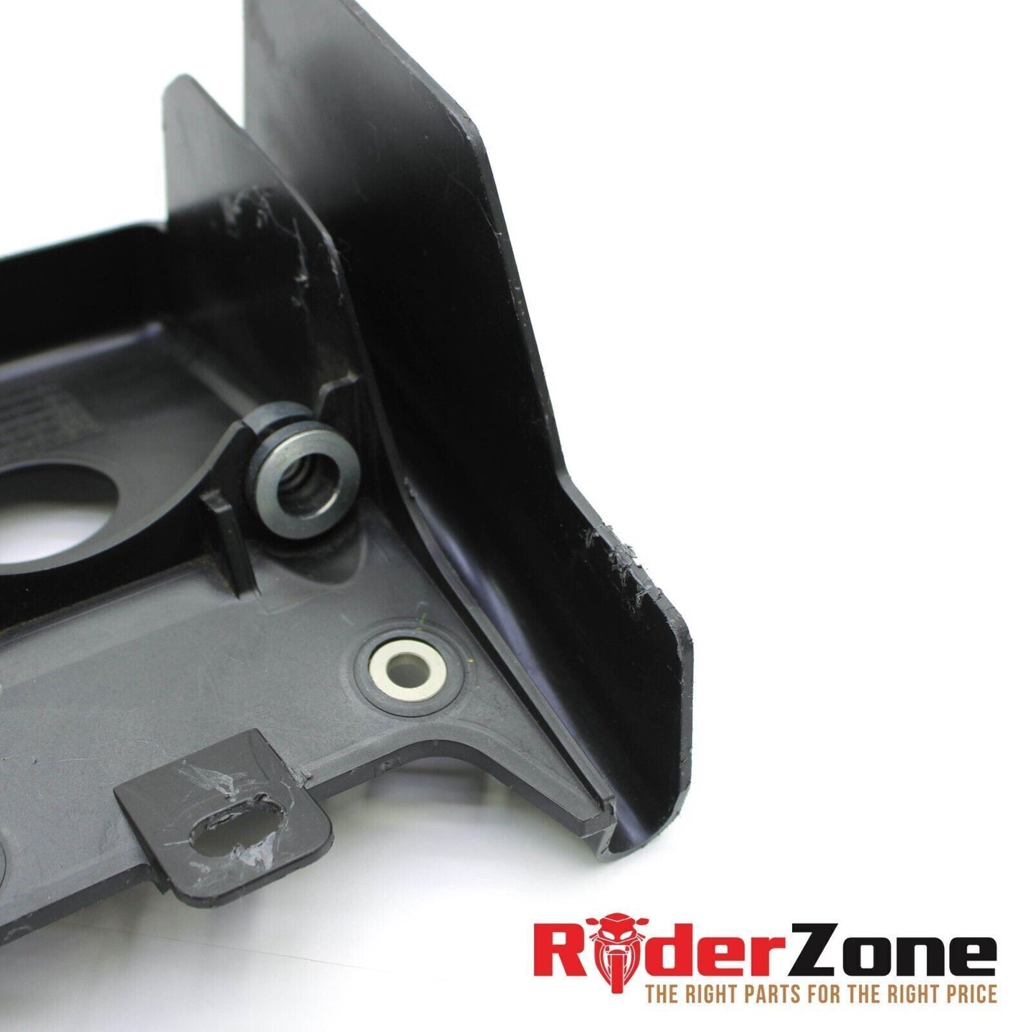 2015 - 2019 YAMAHA YZF R1 BATTERY TRAY UNDERTAIL BRAKCET MOUNT OEM 2CR-8212B