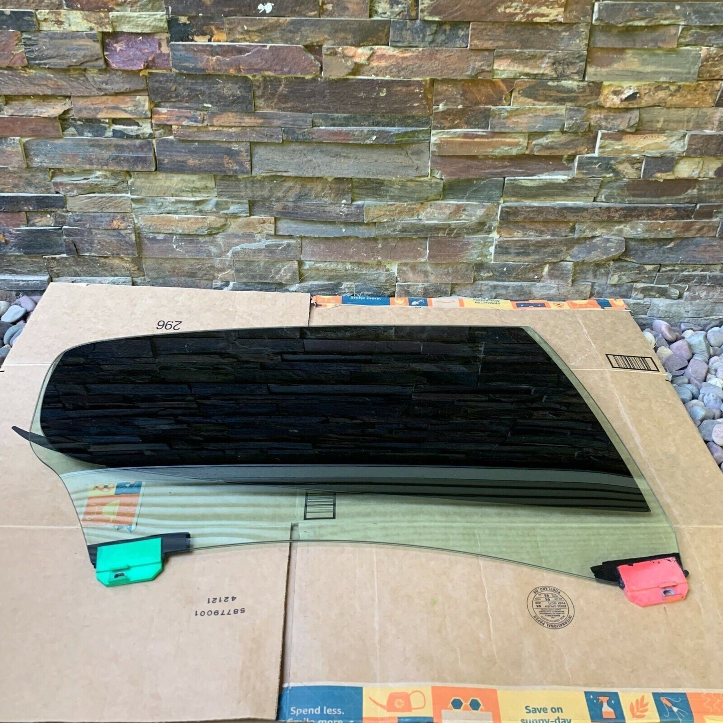 2003 - 2012 MASERATI QUATTROPORTE WINDOW GLASS REAR RIGHT DOOR TINTED M139