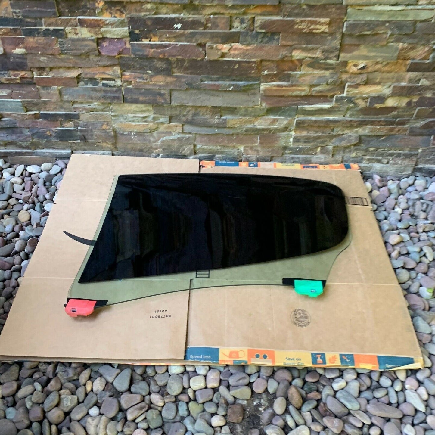 2003 - 2012 MASERATI QUATTROPORTE WINDOW GLASS REAR RIGHT DOOR TINTED M139