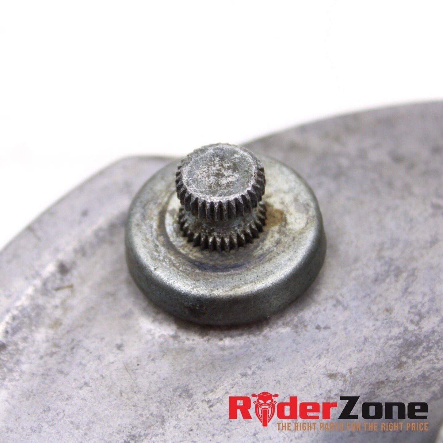 1973 1974 HONDA CB550 REAR BRAKE DRUM PLATE BRAKING UNIT SILVER STOCK