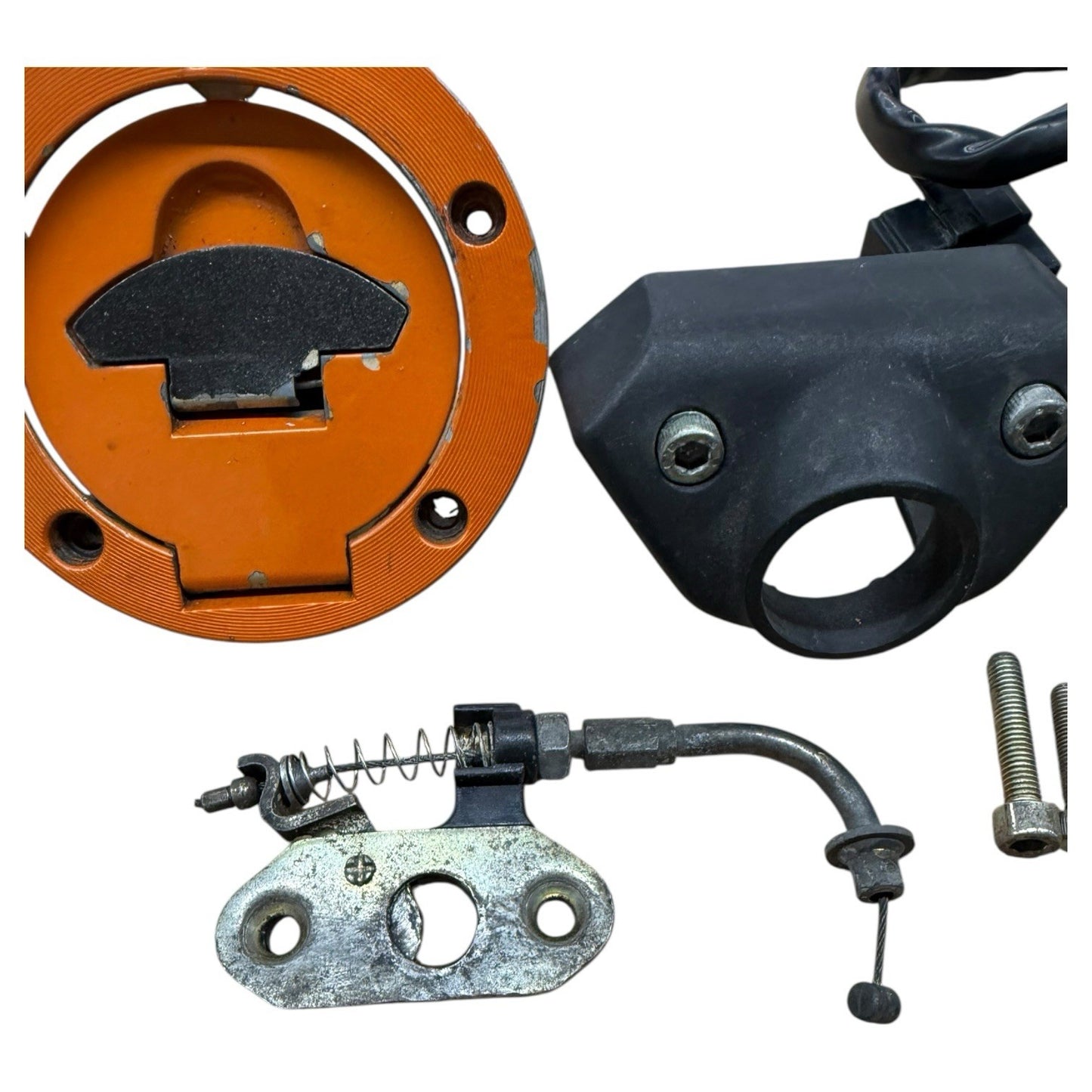 2001 DUCATI MONSTER 750 IGNITION SET LOCK KEY GAS CAP SEAT LOCK KEY STOCK