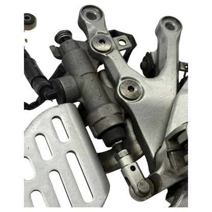 2008 - 2016 YAMAHA YZF R6 RIGHT REARSET BRAKE MASTER CYLINDER BRAKE RESERVOIR
