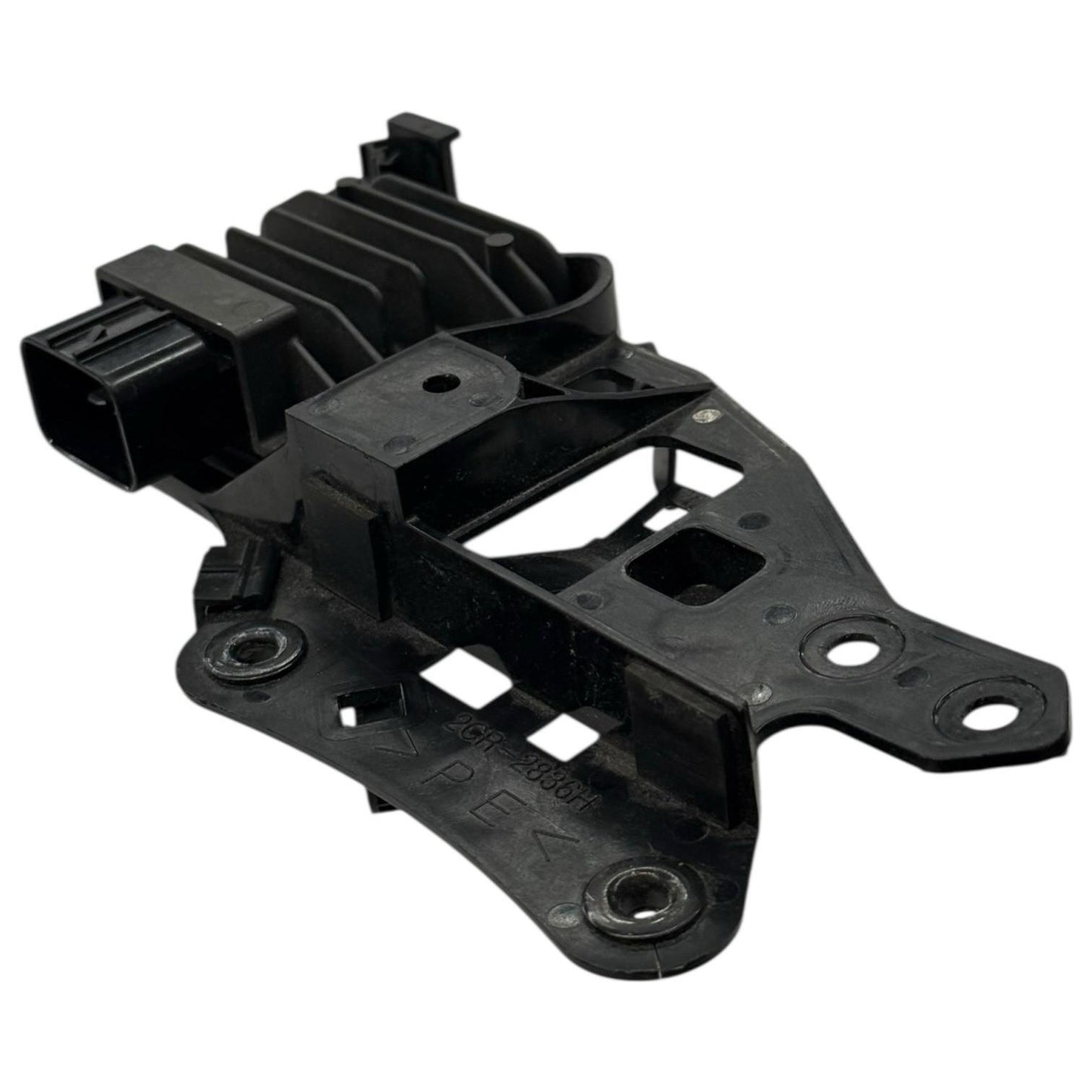 2015 - 2019 YAMAHA YZF R1 RECTIFIER VOLTAGE REGULATOR BRACKET MOUNT ELECTRICAL