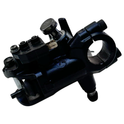 2006 - 2008 TRIUMPH DAYTONA 675 FRONT BRAKE MASTER CYLINDER RIGHT DRIVER SIDE