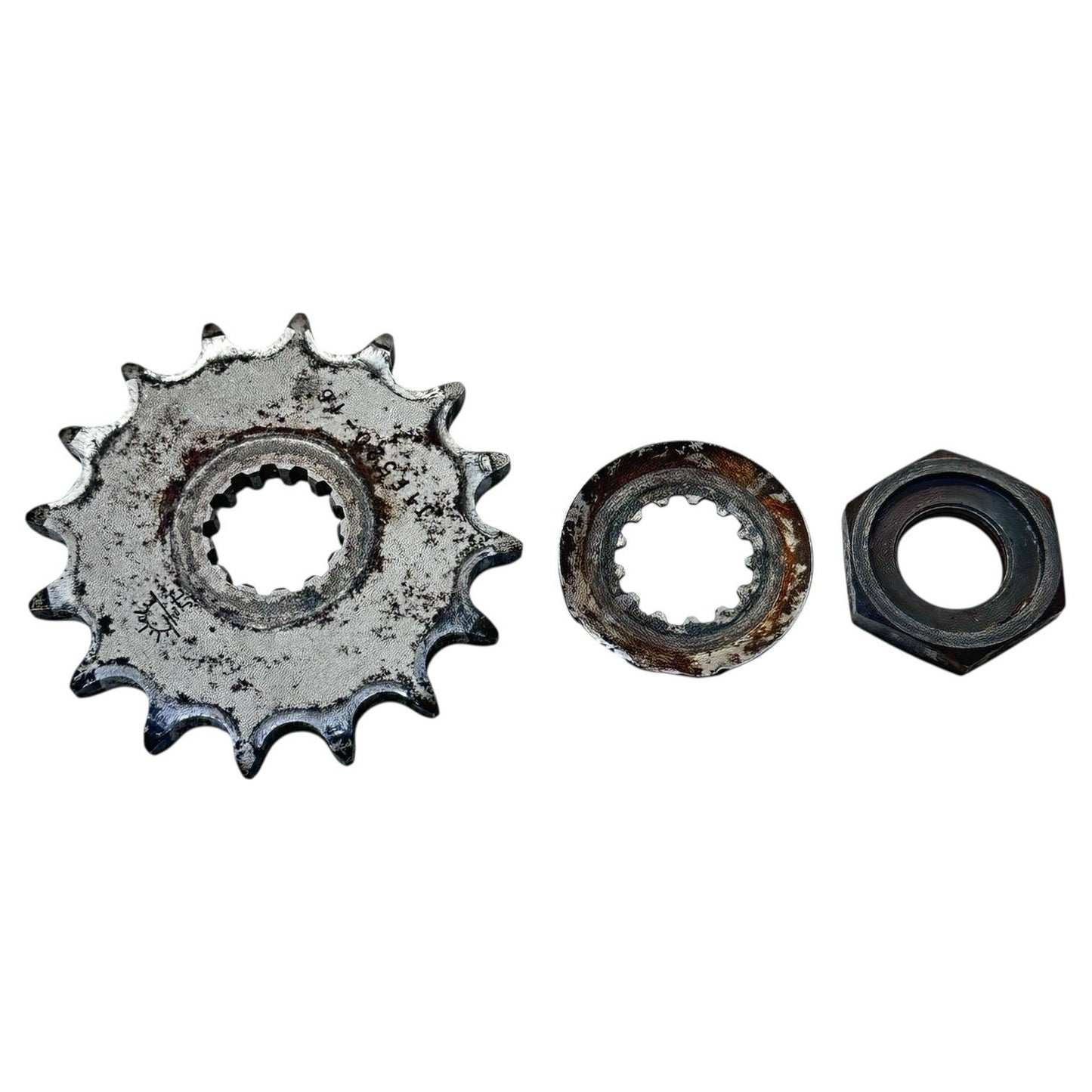 2006 - 2008 TRIUMPH DAYTONA 675 FRONT CHAIN GEAR TRANSMISSION SPROCKET STOCK