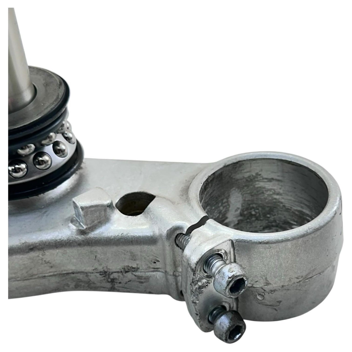 2006 - 2008 TRIUMPH DAYTONA 675 TRIPLE TREE FRONT FORK STEM BEARINGS SILVER OEM