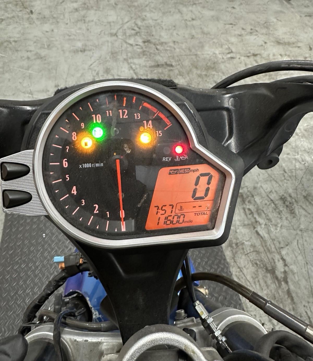 2008 - 2011 HONDA CBR1000RR SPEEDOMETER TACH GAUGE CLUSTER SPEEDO 11,600 MILES